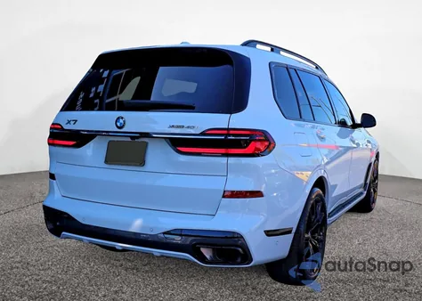 2023 BMW X7 xDrive40I z USA, uszkodzony, nr VIN 5UX23EM04P9RR2231